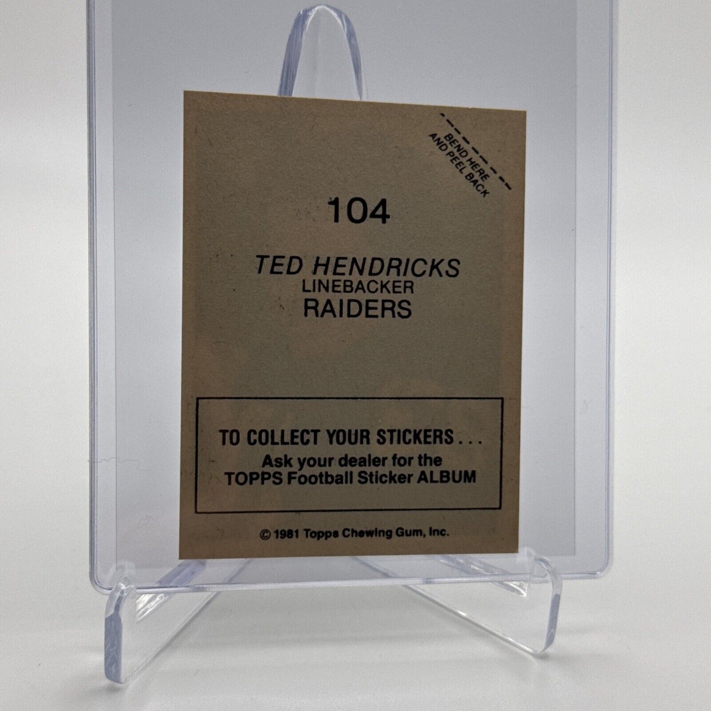 1981 Topps Ted Hendricks Football Sticker Card #104 NM-MT FREE SHIPPING