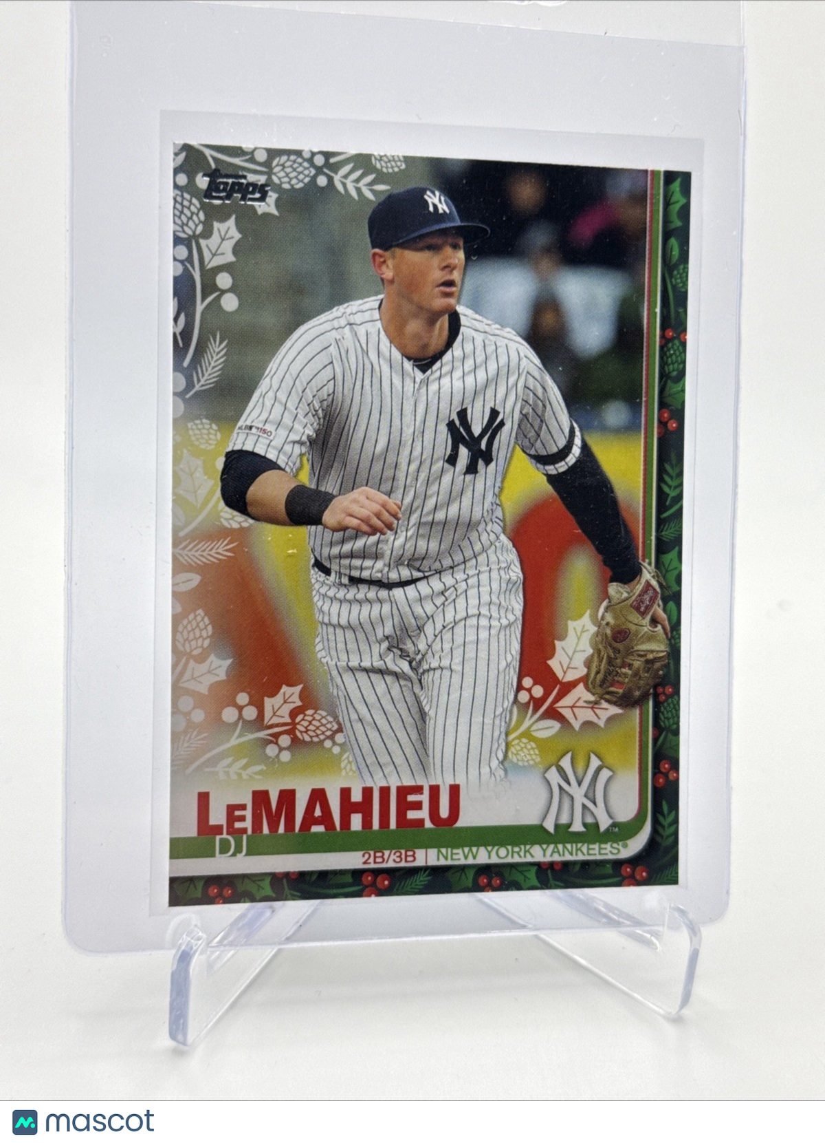 2019 Topps HOLIDAY DJ LeMahieu Baseball Card #HW28 Mint FREE SHIPPING