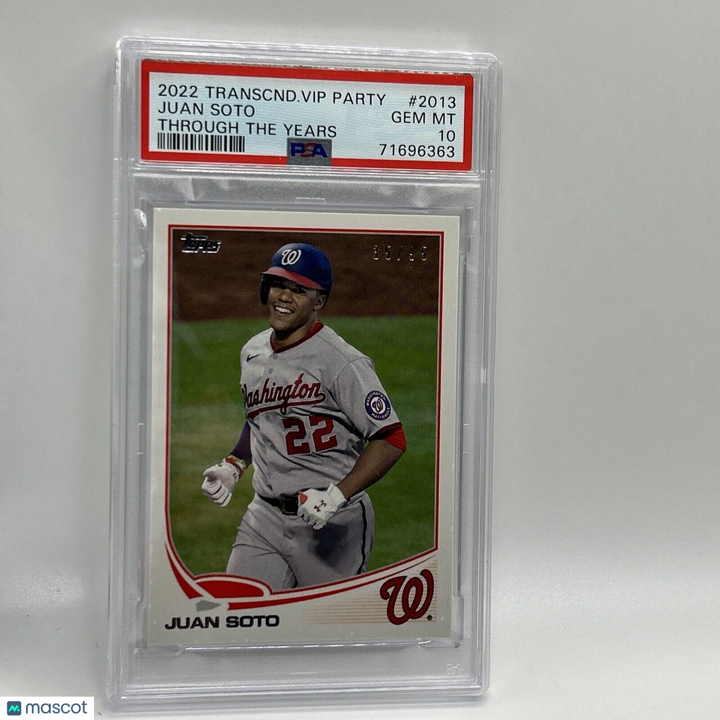 2022 Topps Transcendent VIP Party Juan Soto Baseball Card #2013 PSA 10 35/95