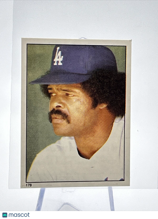 1981 Topps Stickers Reggie Smith Baseball Card #178 NM-Mint FREE SHIPPING