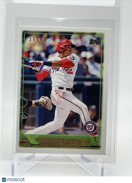 2021 Topps Transcendent Juan Soto Baseball Card #1997-JS 35/95 1997 Topps