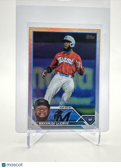 2023 Topps RAINBOW FOIL Bryan De La Cruz Baseball Card #599 FREE SHIPPING