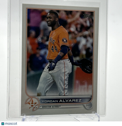 2022 Topps Yordan Alvarez Baseball Card #400 Mint FREE SHIPPING
