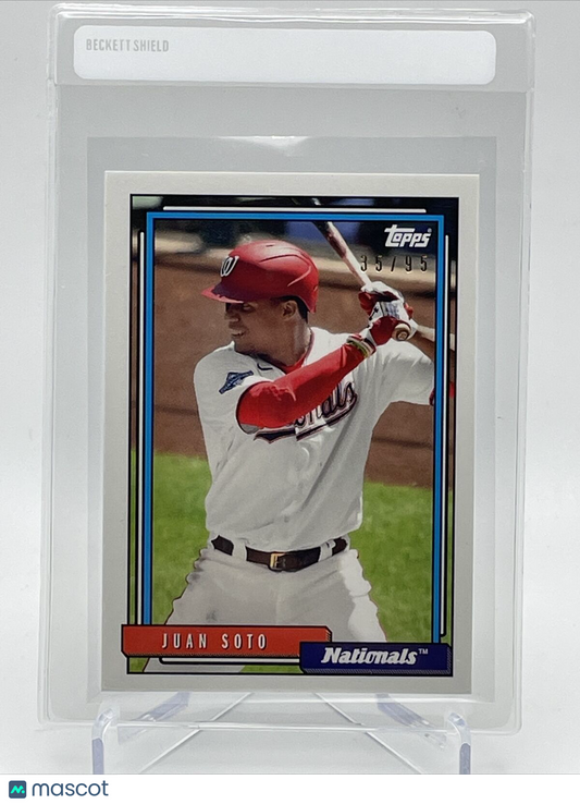 2021 Topps Transcendent Juan Soto Baseball Card #1992-JS 35/95 1992 Topps