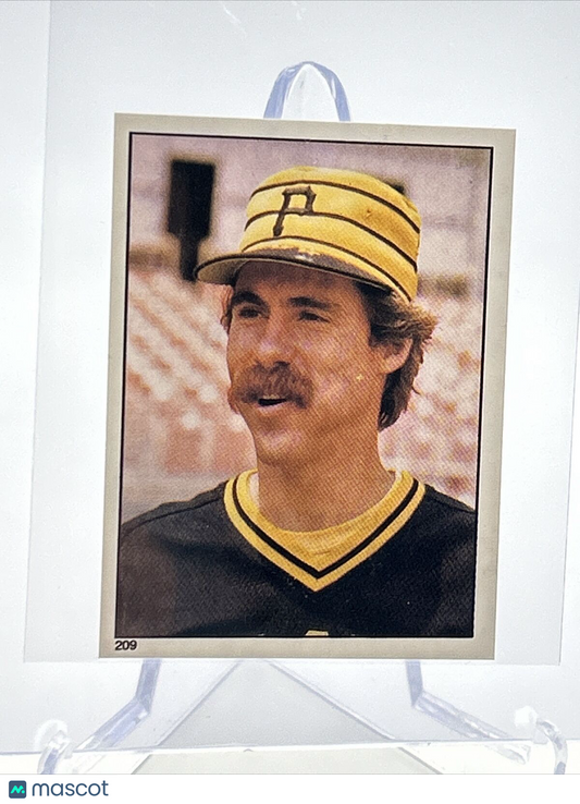 1981 Topps Stickers Phil Garner Baseball Card #209 NM-Mint FREE SHIPPING