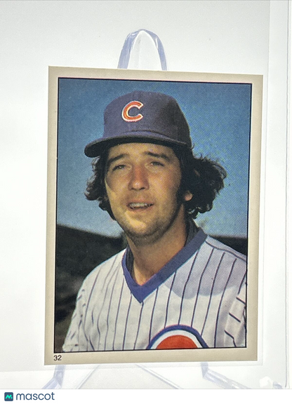 1981 Topps Stickers Bruce Sutter Baseball Card #32 NM-Mint FREE SHIPPING