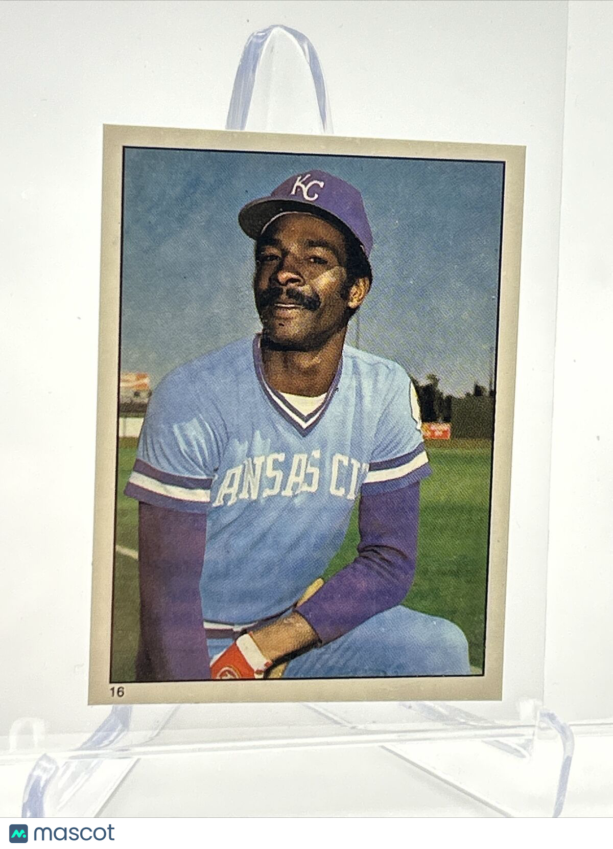 1981 Topps Stickers Willie Wilson Baseball Card #16 NM-Mint FREE SHIPPING