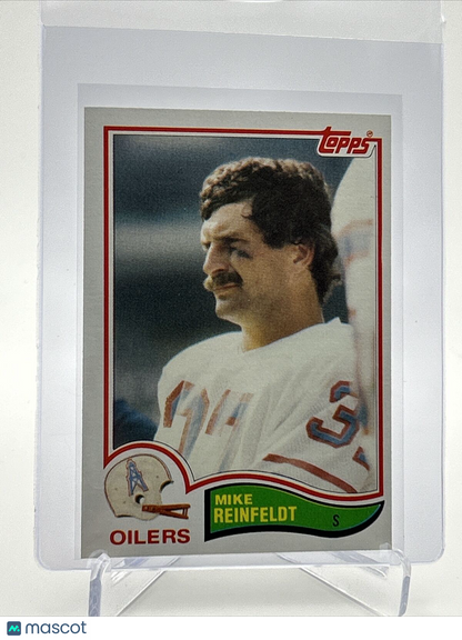 1982 Topps Mike Reinfeldt Football Card #102 NM-MT FREE SHIPPING