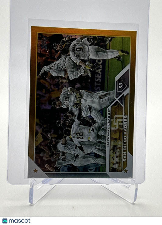 2023 Topps GOLD FOIL San Diego Padres Baseball Card #655 FREE SHIPPING