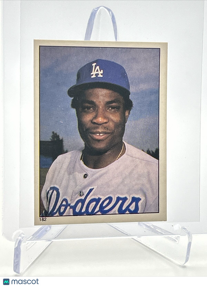 1981 Topps Stickers Dusty Baker Baseball Card #182 NM-Mint FREE SHIPPING