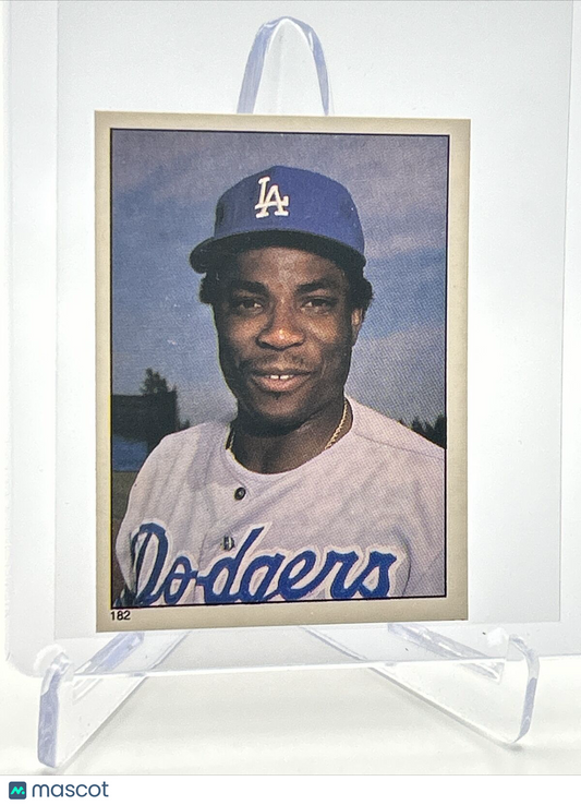 1981 Topps Stickers Dusty Baker Baseball Card #182 NM-Mint FREE SHIPPING