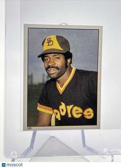 1981 Topps Stickers Broderick Perkins Baseball Card #226 NM-Mint FREE SHIPPING