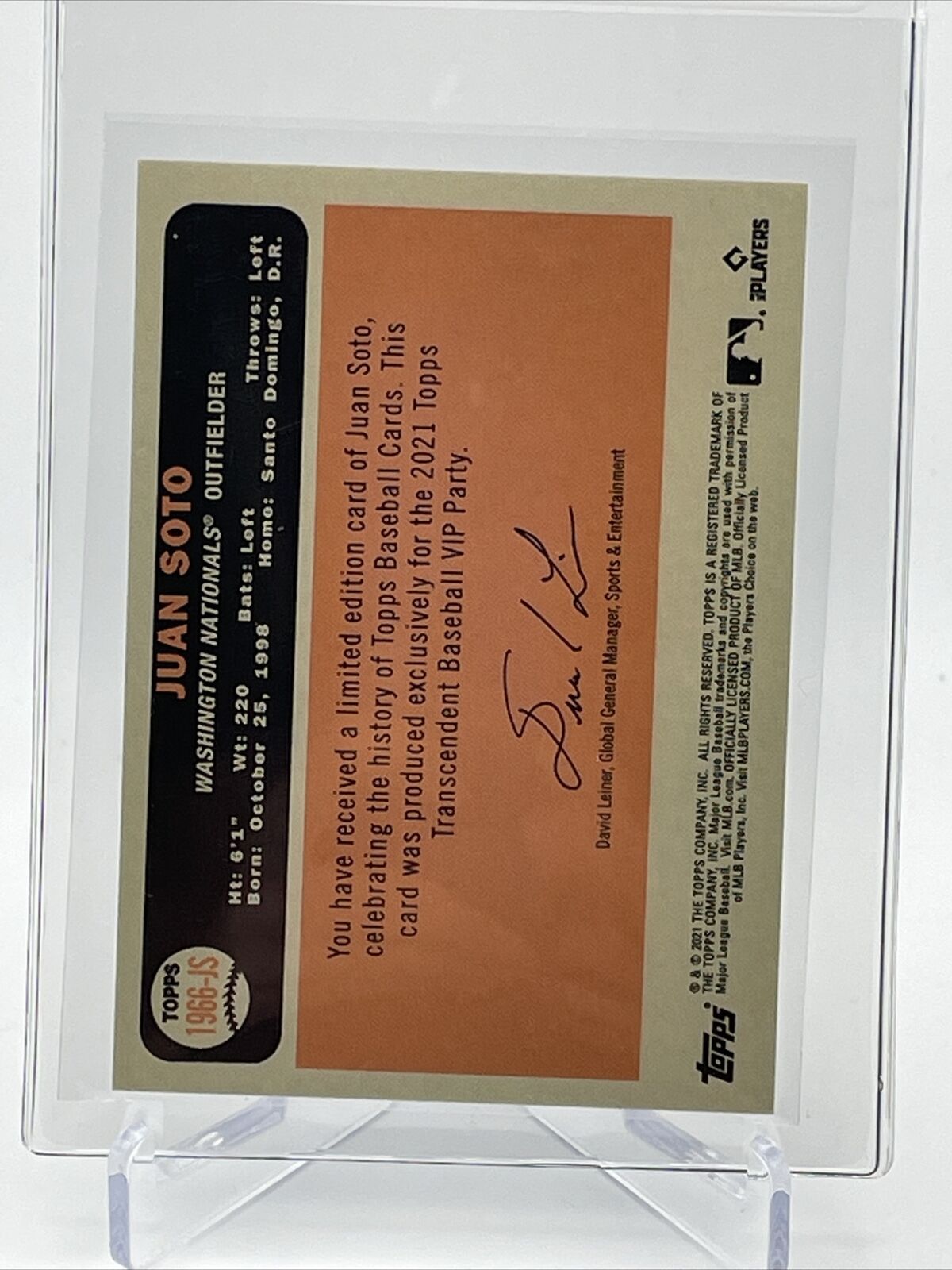 2021 Topps Transcendent Juan Soto Baseball Card #1966-JS 23/95 1966 Topps