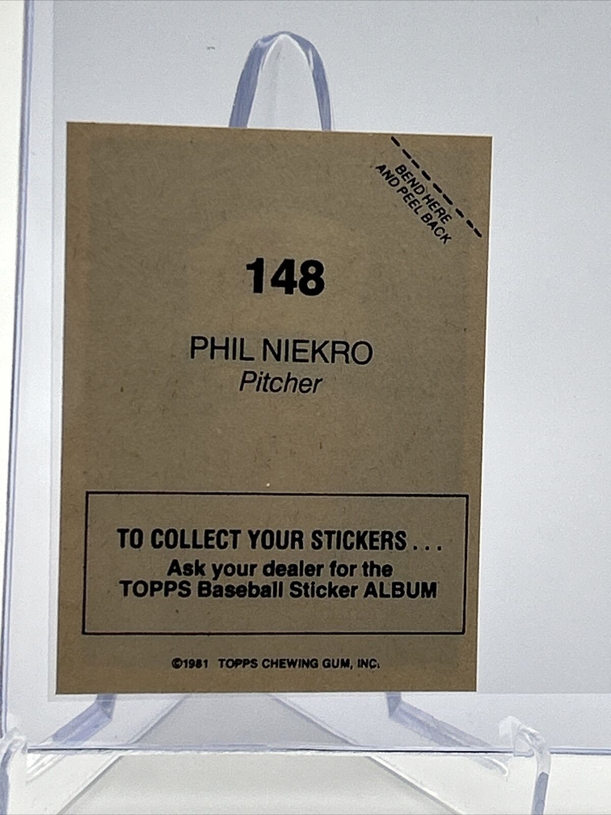 1981 Topps Stickers Phil Niekro Baseball Card #148 NM-Mint FREE SHIPPING