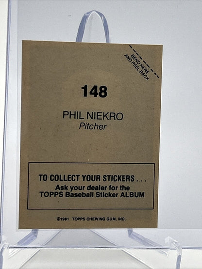1981 Topps Stickers Phil Niekro Baseball Card #148 NM-Mint FREE SHIPPING