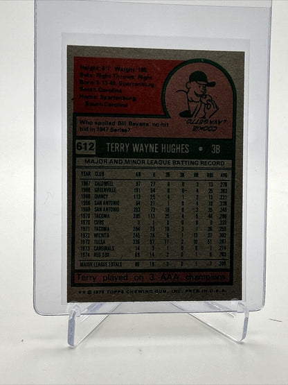 1975 Topps Terry Hughes Baseball Card #612 NM Quality FREE SHIPPING