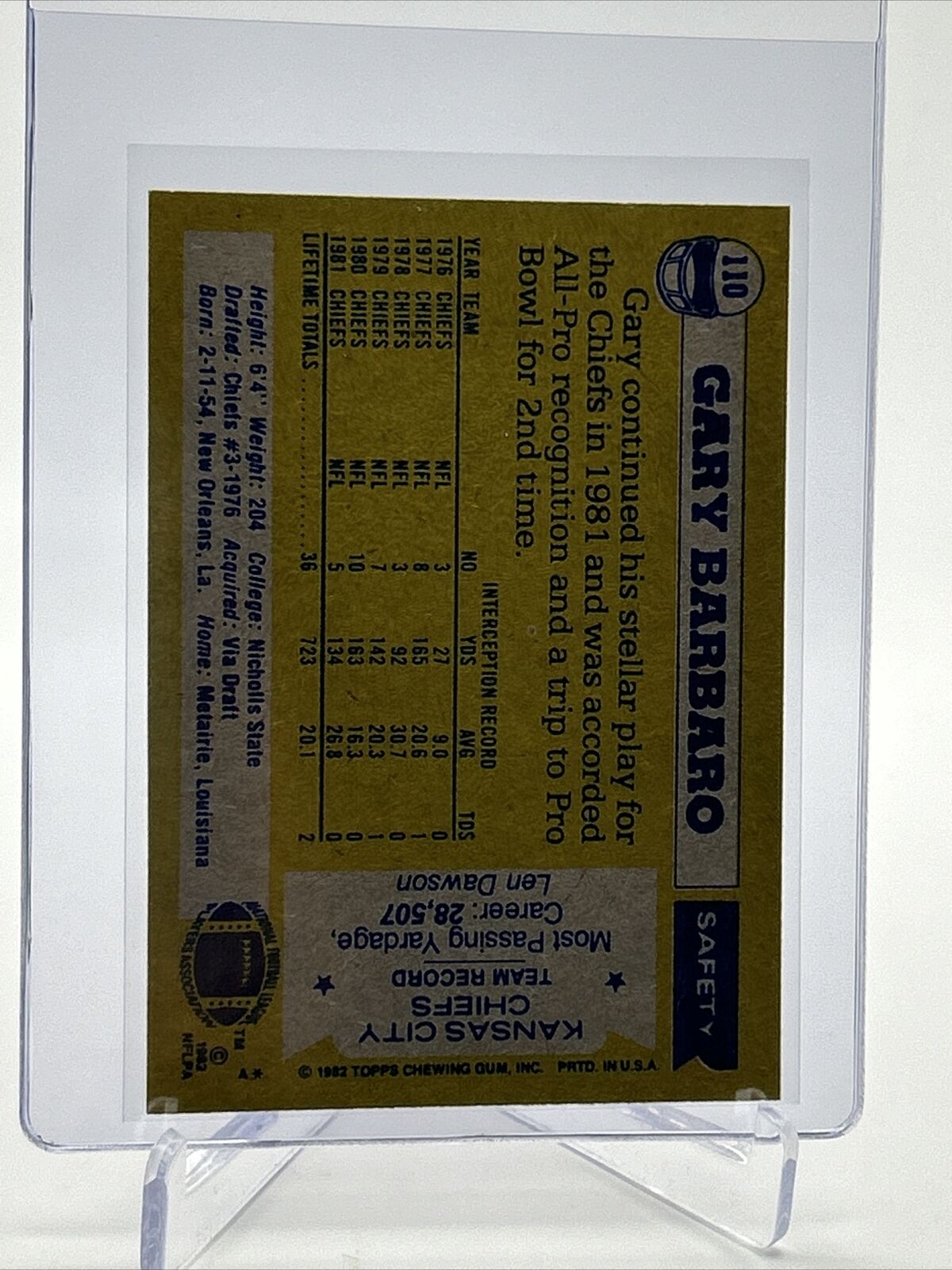1982 Topps Gary Barbaro Football Card #110 NM-MT FREE SHIPPING