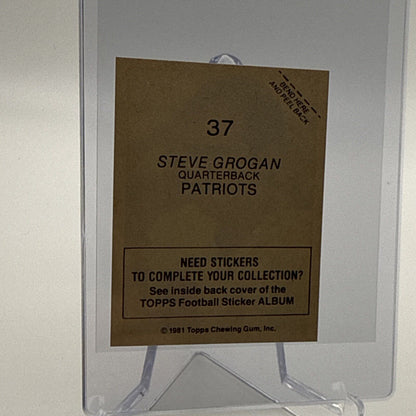1981 Topps Steve Grogan Football Sticker Card #37 NM-MT FREE SHIPPING