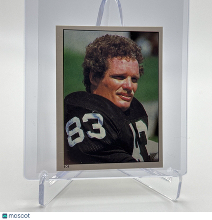 1981 Topps Ted Hendricks Football Sticker Card #104 NM-MT FREE SHIPPING