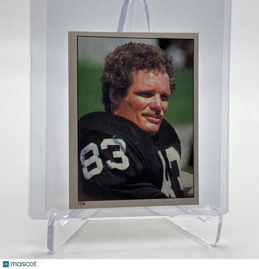 1981 Topps Ted Hendricks Football Sticker Card #104 NM-MT FREE SHIPPING