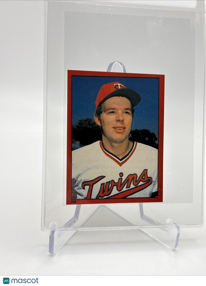1982 O-Pee-Chee Stickers Butch Wynegar Baseball Card #208 NM-MT FREE SHIPPING