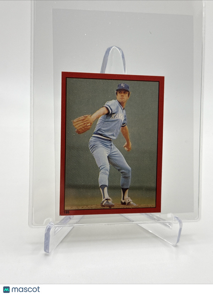1982 O-Pee-Chee Stickers Larry Gura Baseball Card #195 NM-MT FREE SHIPPING