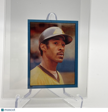1982 O-Pee-Chee Stickers Ozzie Smith Baseball Card #104 NM-MT FREE SHIPPING