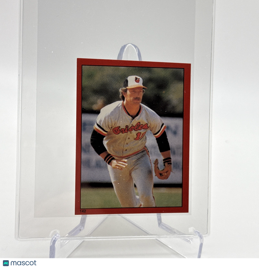 1982 O-Pee-Chee Stickers Doug DeCinces Baseball Card #142 NM-MT FREE SHIPPING