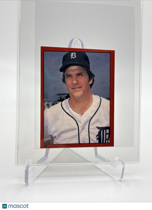 1982 O-Pee-Chee Stickers Milt Wilcox Baseball Card #186 NM-MT FREE SHIPPING