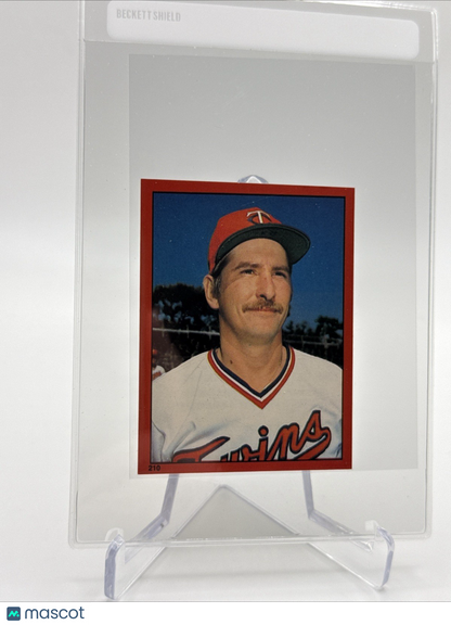 1982 O-Pee-Chee Stickers Doug Corbett Baseball Card #210 NM-MT FREE SHIPPING