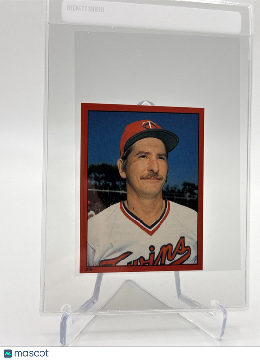1982 O-Pee-Chee Stickers Doug Corbett Baseball Card #210 NM-MT FREE SHIPPING