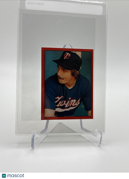 1982 O-Pee-Chee Stickers Rob Wilfong Baseball Card #205 NM-MT FREE SHIPPING