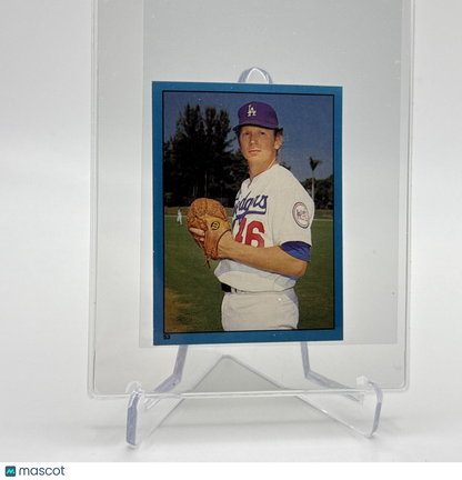 1982 O-Pee-Chee Stickers Burt Hooton Baseball Card #53 NM-MT FREE SHIPPING