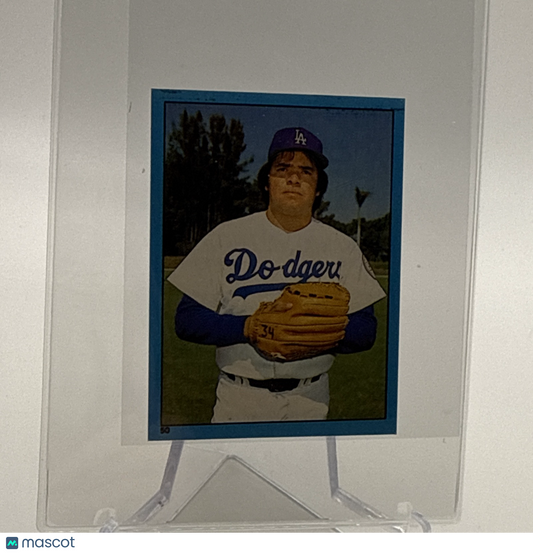 1982 O-Pee-Chee Stickers Fernando Valenzuela Card #50 NM-MT FREE SHIPPING