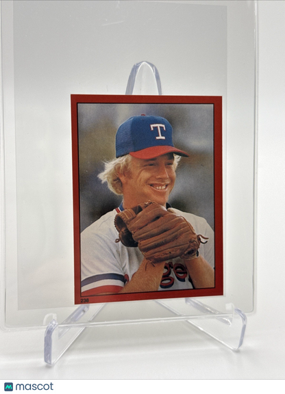 1982 O-Pee-Chee Stickers Buddy Bell Baseball Card #238 NM-MT FREE SHIPPING