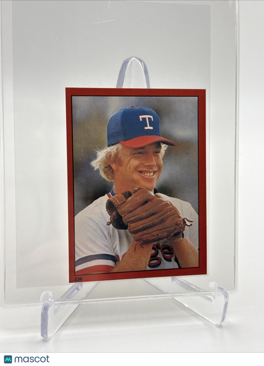 1982 O-Pee-Chee Stickers Buddy Bell Baseball Card #238 NM-MT FREE SHIPPING