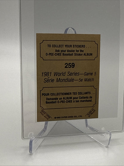 1982 O-Pee-Chee Stickers 1981 World Series Game 5 Card #259 NM-MT FREE SHIPPING