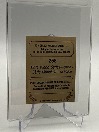 1982 O-Pee-Chee Stickers 1981 World Series Game 4 Card #258 NM-MT FREE SHIPPING