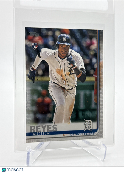 2019 Topps Victor Reyes Rookie Baseball Card #560 Mint FREE SHIPPING