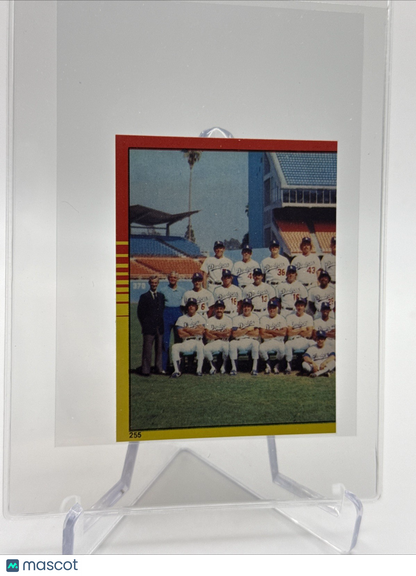 1982 O-Pee-Chee Stickers 1981 World Champions Card #255 NM-MT FREE SHIPPING