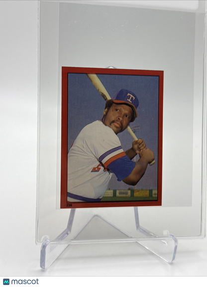 1982 O-Pee-Chee Stickers Al Oliver Baseball Card #239 NM-MT FREE SHIPPING